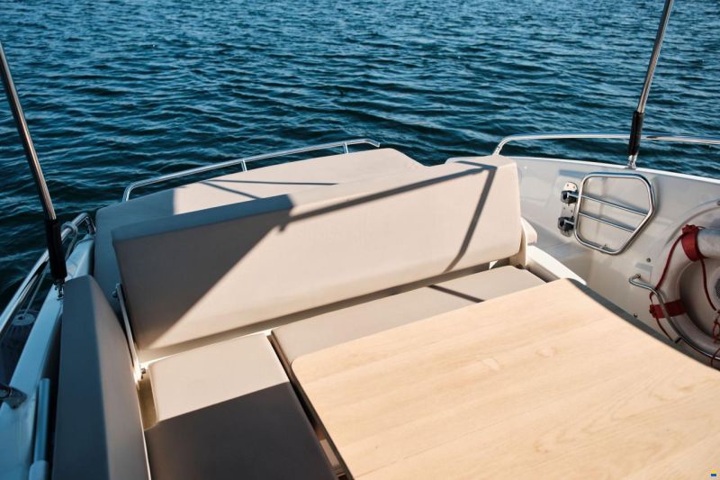 Cranchi Endurance 30