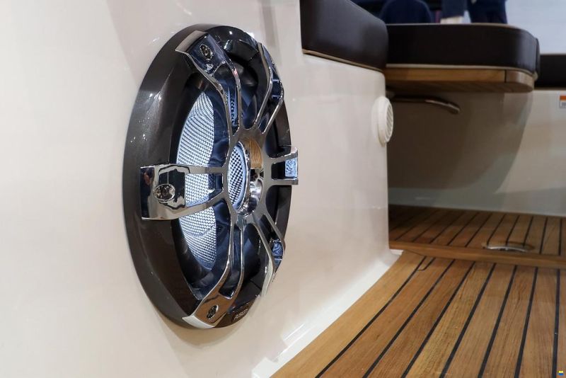 Sea Ray Sundancer (DAE) 265 & Trailer
