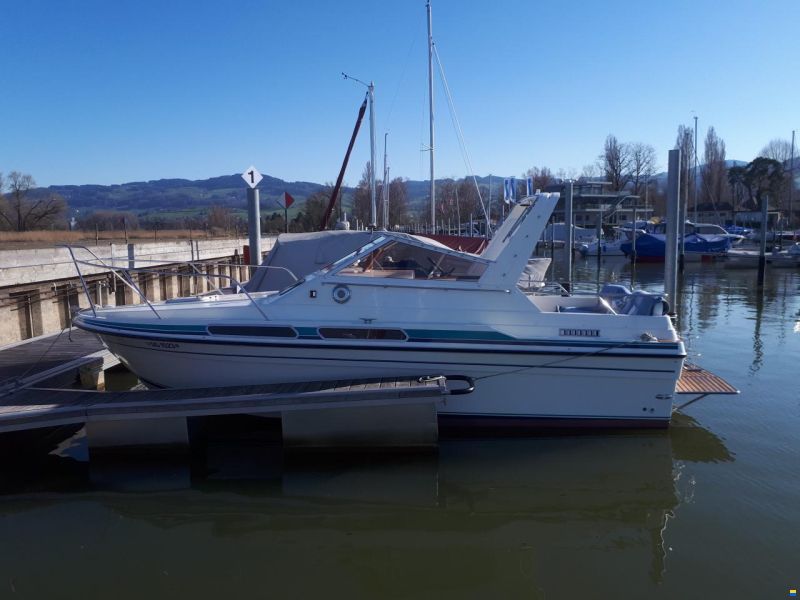 Fairline Carrera