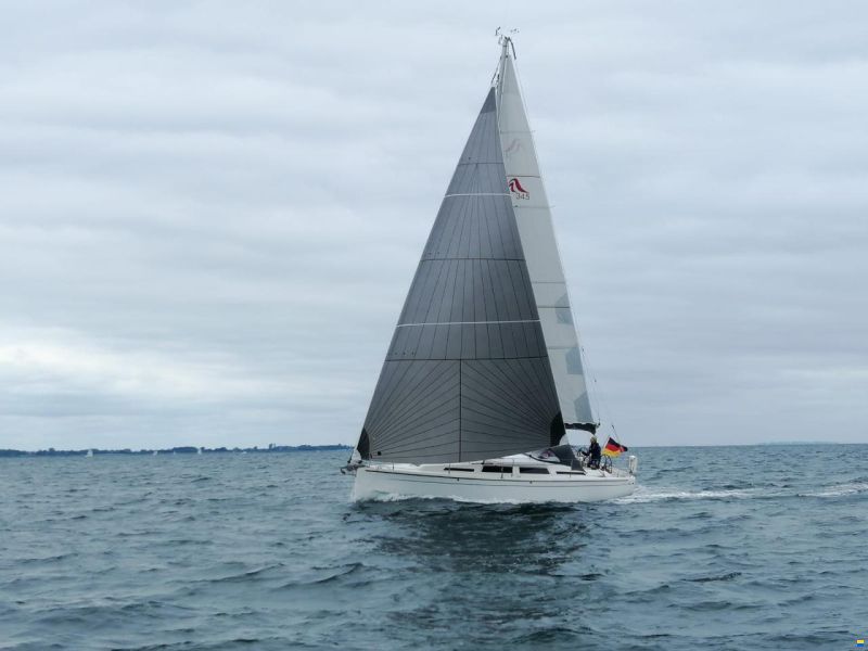 Hanse 345