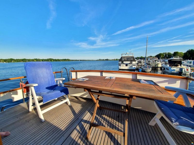 Bootswerft-Brauer-Bützfleth 48 Pilothouse