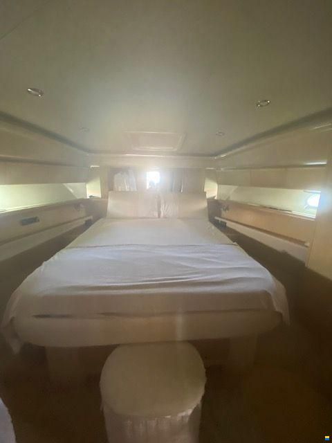 Ferretti 530
