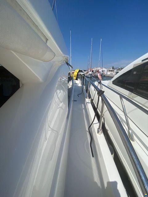 Ferretti 530