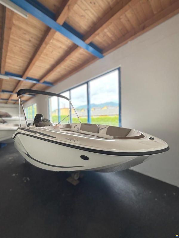 Quicksilver Activ 475 Axess