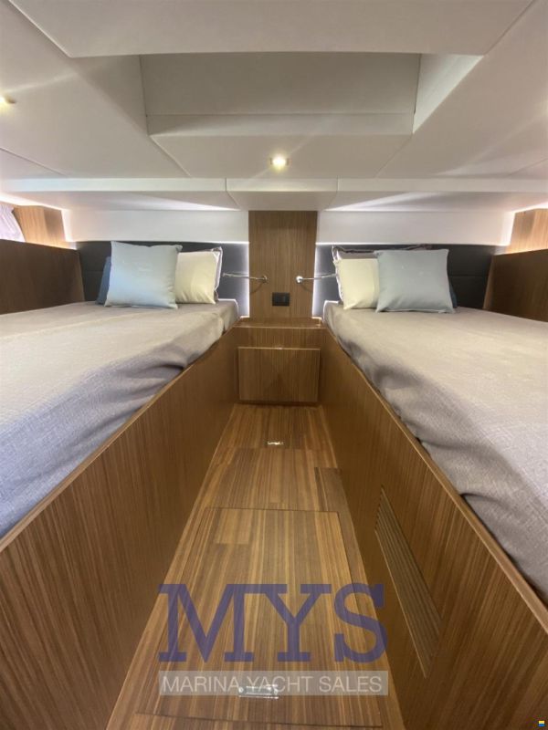 Cayman 400 WA