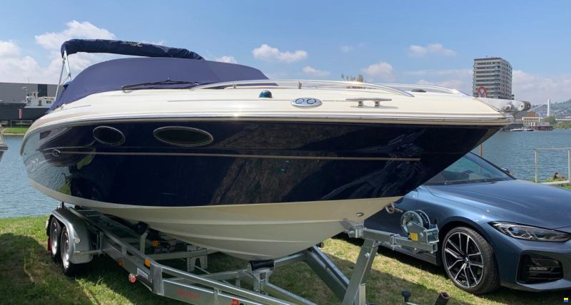 Sea Ray 240 Overnighter