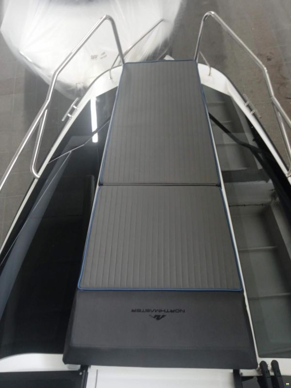 NorthMaster 760Cruiser T-Top