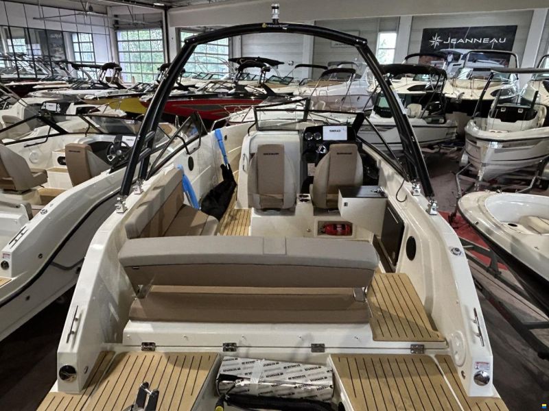 Quicksilver Activ 675 Bowrider