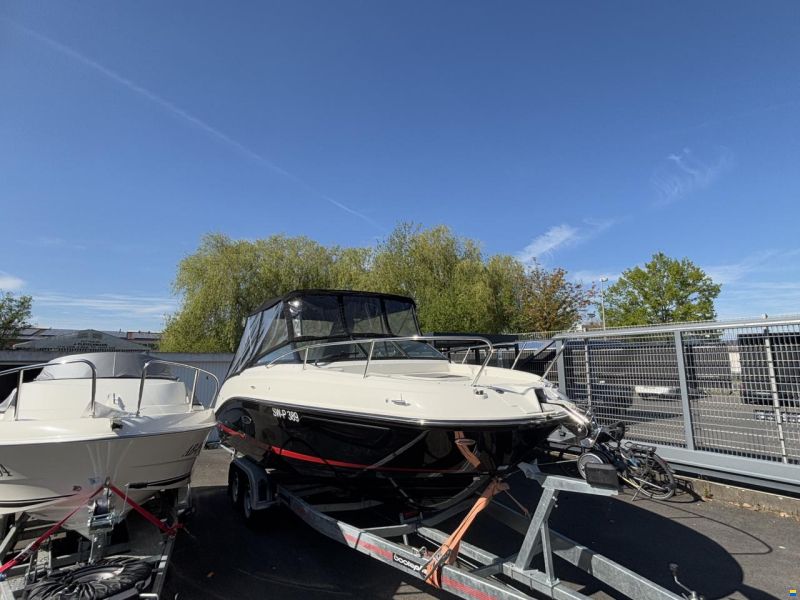 Sea Ray 230 SSOE