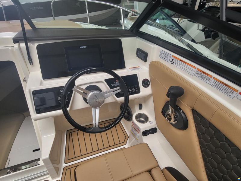 Sea Ray 230 SSOE