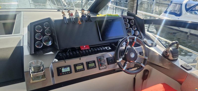 Galeon 425 HTS