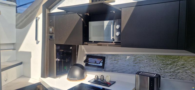 Galeon 425 HTS
