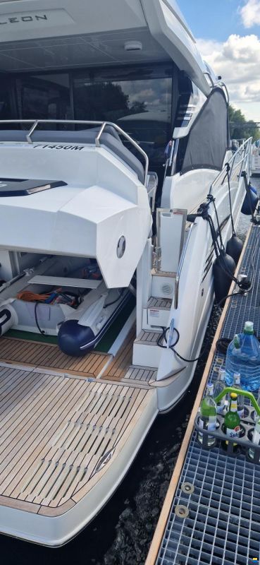 Galeon 425 HTS