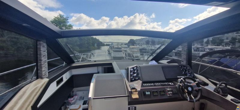 Galeon 425 HTS