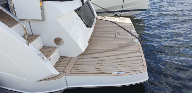 Galeon 425 HTS