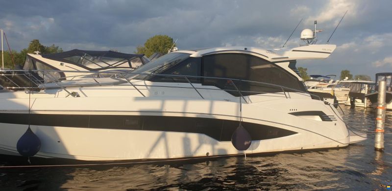 Galeon 425 HTS
