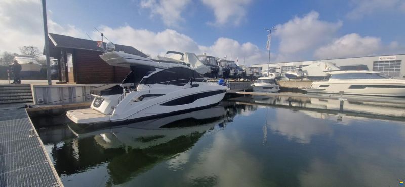 Galeon 425 HTS