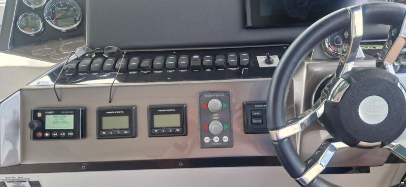 Galeon 425 HTS