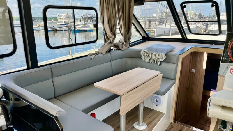 Cobra Futura 36 Fly