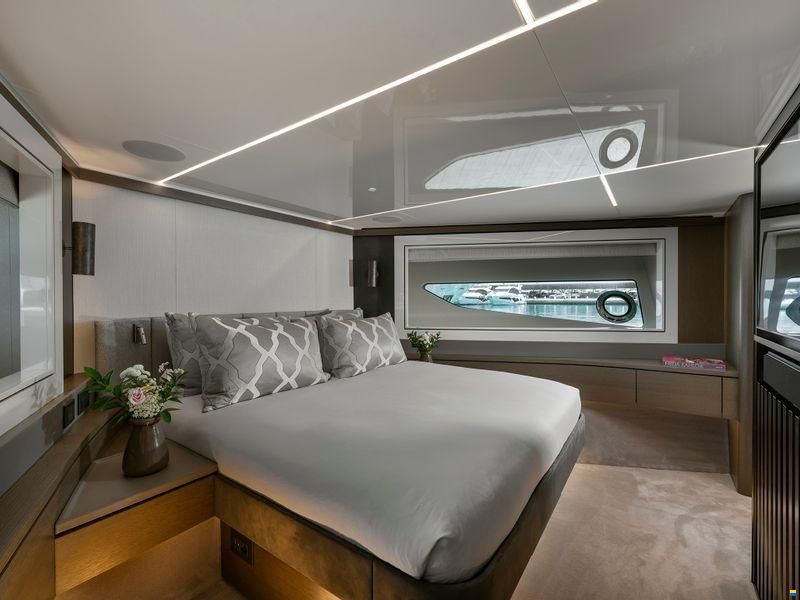 Sunseeker 90 Ocean