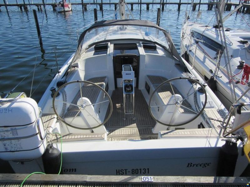 Hanse 348