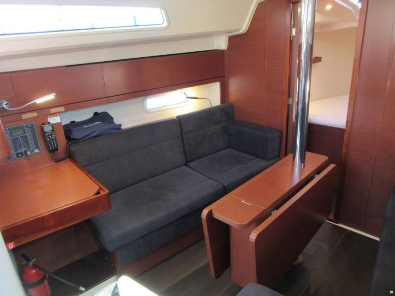Hanse 348