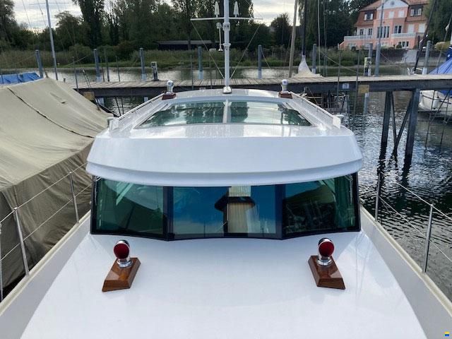 Serious Yachts Gently 40' Lausanne