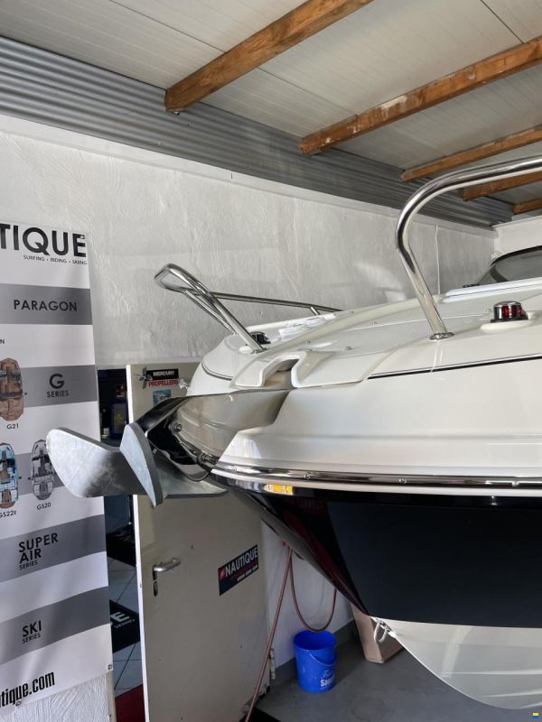 Bayliner VR6 OB Cuddy