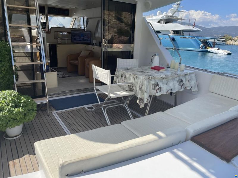 Princess 62
