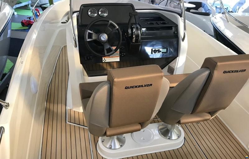 Quicksilver Activ 605 Open
