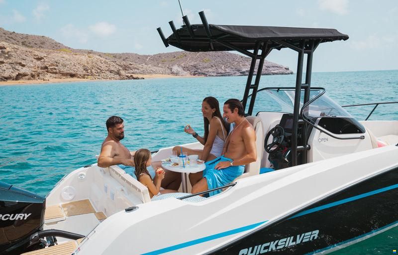 Quicksilver Activ 705 Open