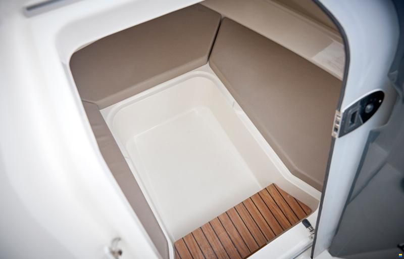 Quicksilver Activ 605 Sundeck
