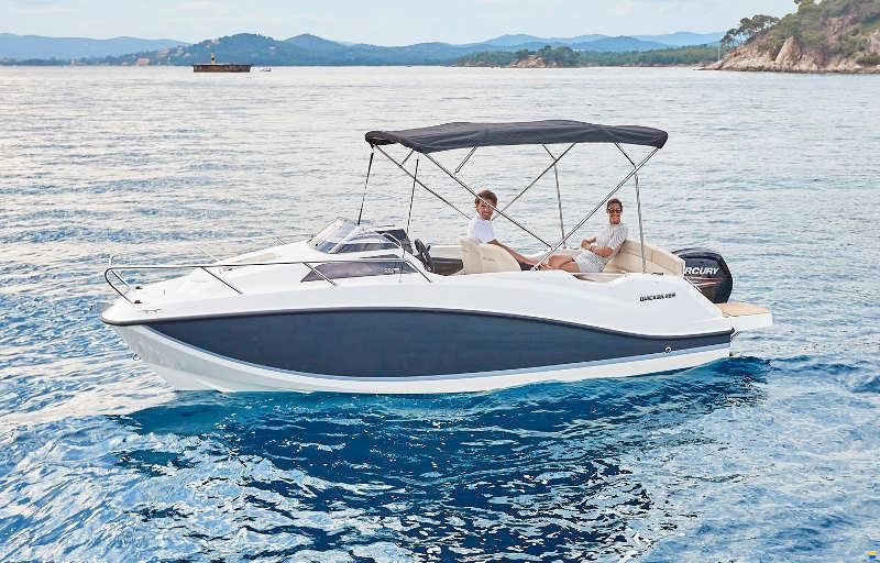 Quicksilver Activ 555 Cabin