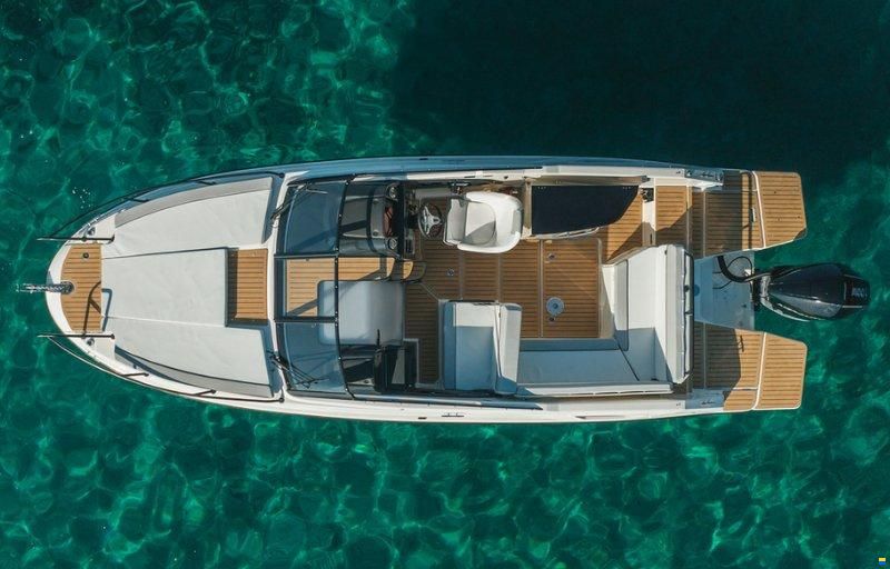 Quicksilver Activ 755 Cruiser