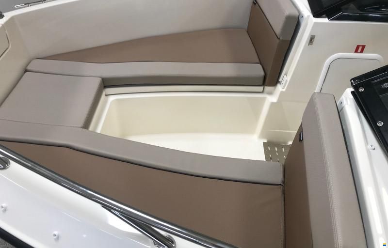 Quicksilver Activ 605 Bowrider