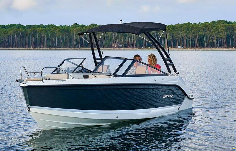 Quicksilver Activ 605 Bowrider