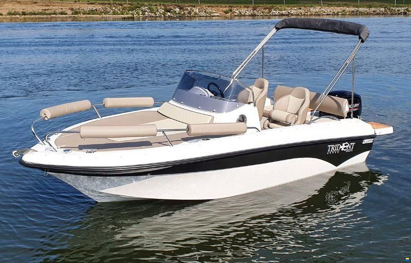 Trident 530 Sundeck