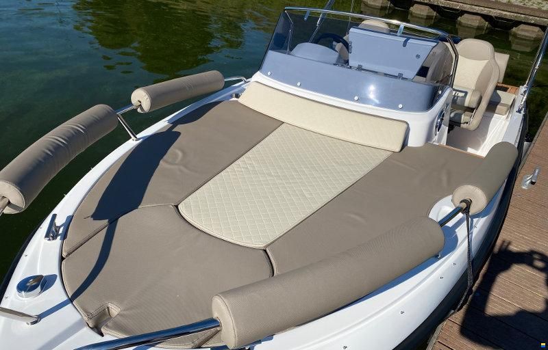 Trident 530 Sundeck