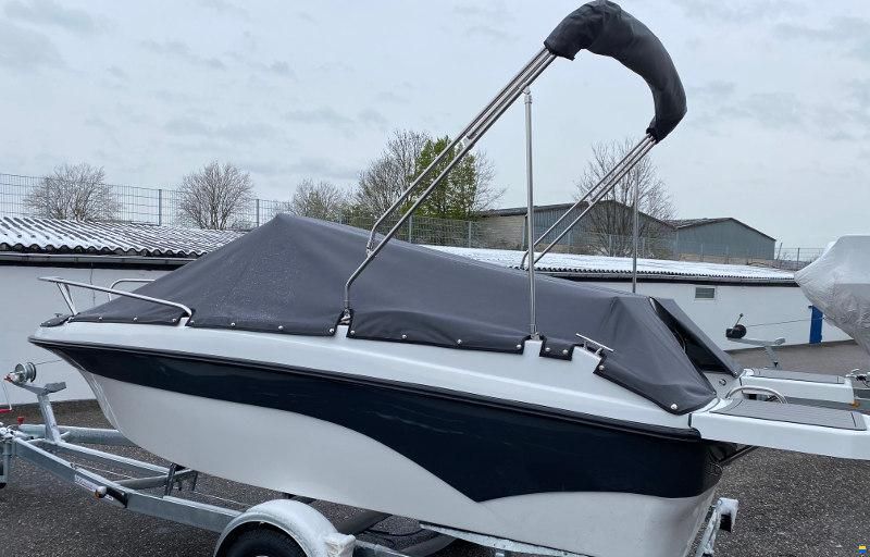 Trident 530 Sundeck