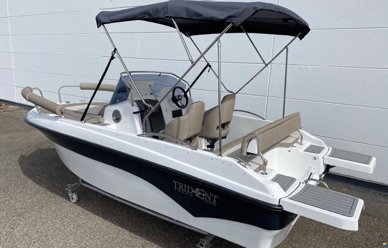 Trident 530 Sundeck