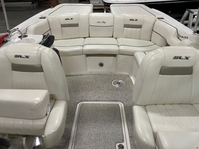Sea Ray 250 SLX