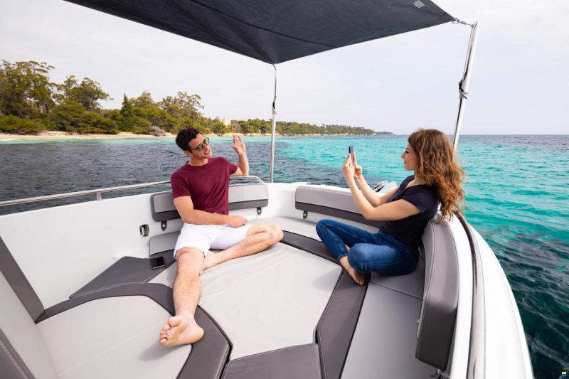 Jeanneau Cap Camarat 7.5 CC inkl. Mercury 3.4l V6