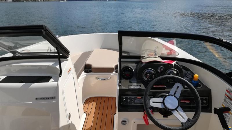 Bayliner VR4