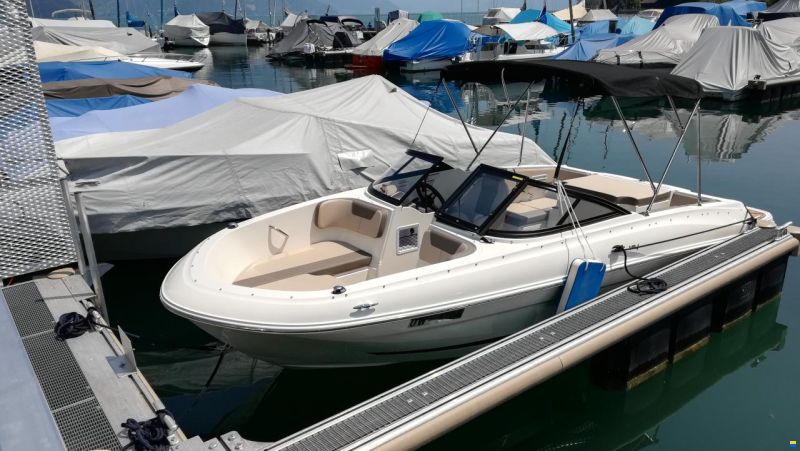 Bayliner VR4