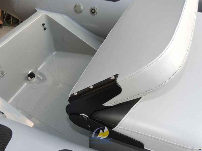 Adventure Boats Adventure Vesta 380