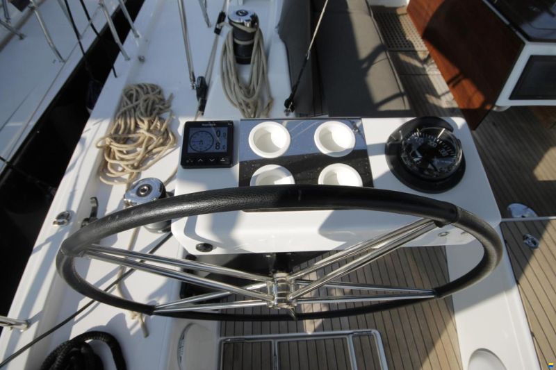 Dufour 530