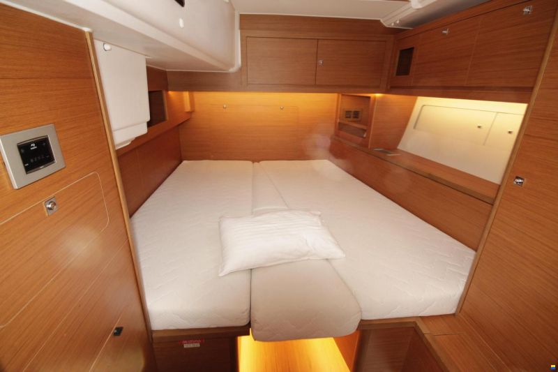 Dufour 530