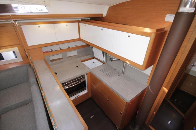 Dufour 530