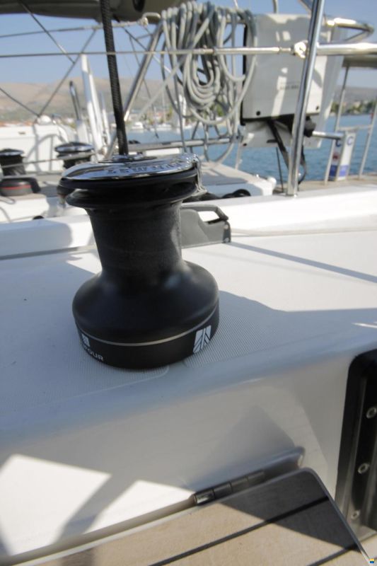 Dufour 530