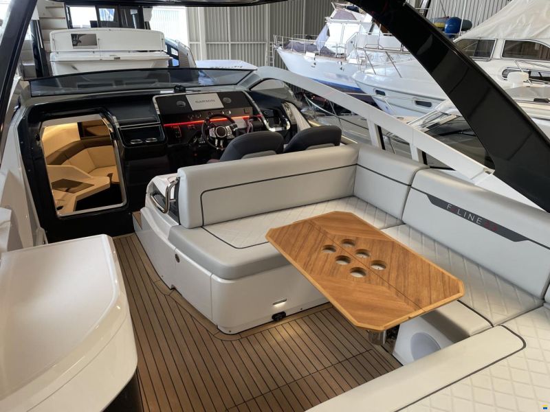 Fairline F-Line 33 LAGERBOOT *SOMMERPREIS